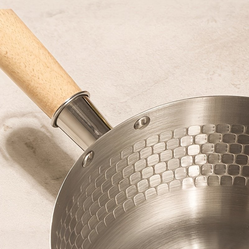 20cm Non-Stick Japanese Saucepan with Wooden Handle - Image 3